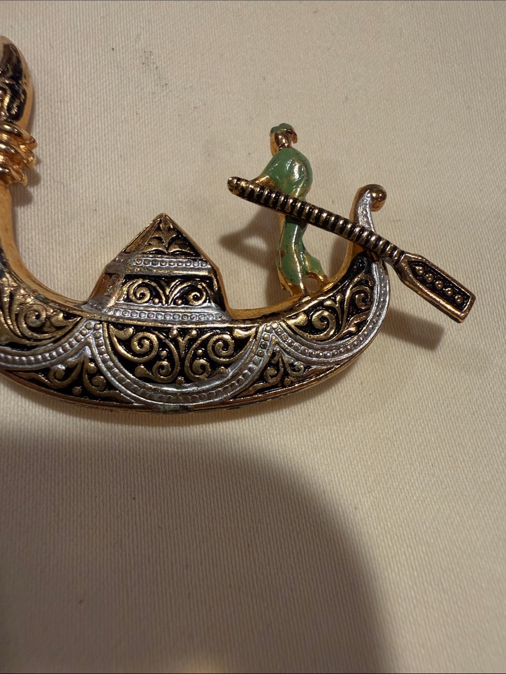 Damascene boat brooch - Picture 4 of 7